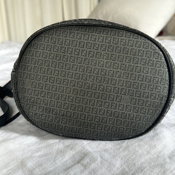 Vintage Fendi Bucket Bag - Picture 13 of 15